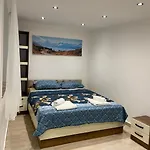 House Art 펜션 크리크베니카